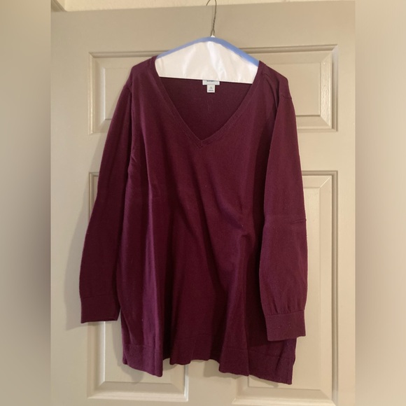 Plus size maroon Old Navy maroon v neck lightweight sweater - Picture 1 of 1